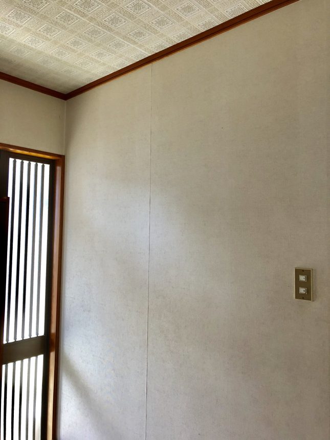 玄関クロス クロス貼り替え 内装工事