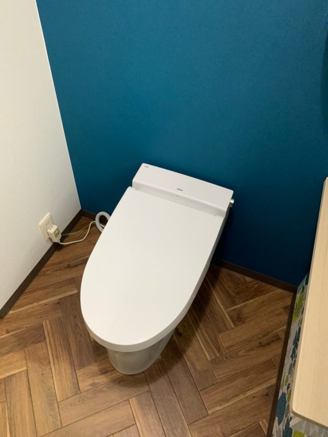 トイレリフォーム タンクレス リクシル サティス ヘリンボーン
